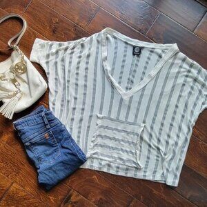 Bobeau Striped Top Batwing Dolman Short Sleeve V Cut Kangaroo Pocket Small Grey